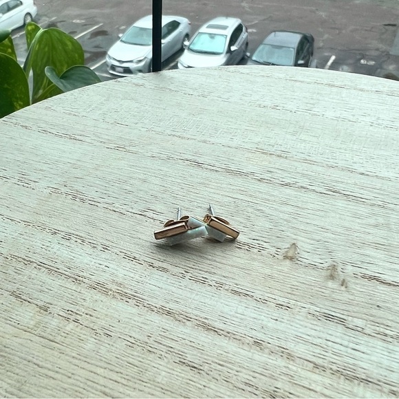 Elizabeth Stone Mod Bar Earrings Opal & Rose Gold - Picture 2 of 2